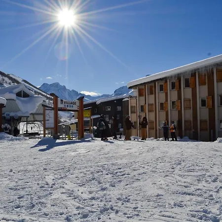 Turan Hotel 3*